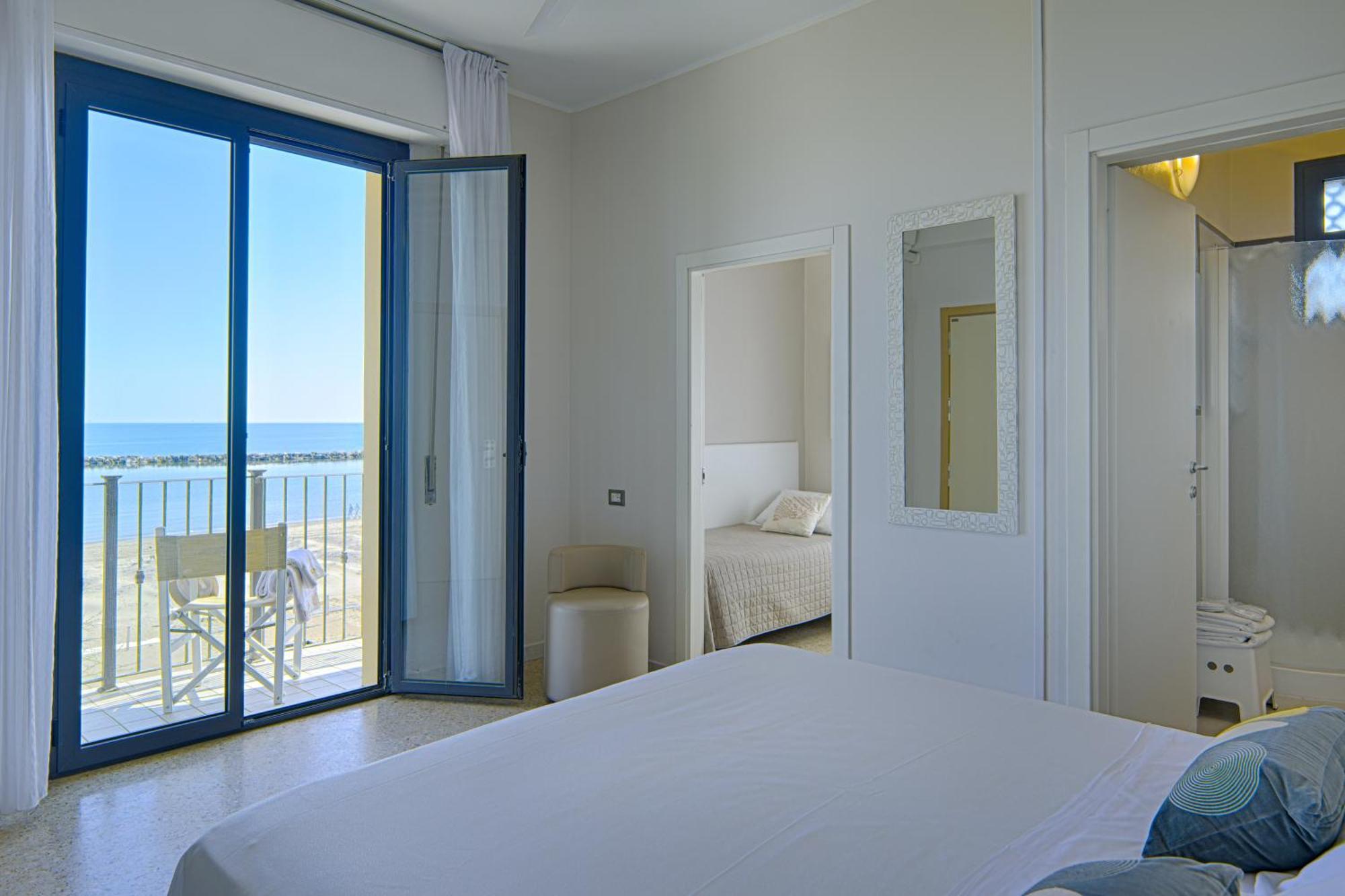 Hotel Deanna Bellaria-Igea Marina Bagian luar foto