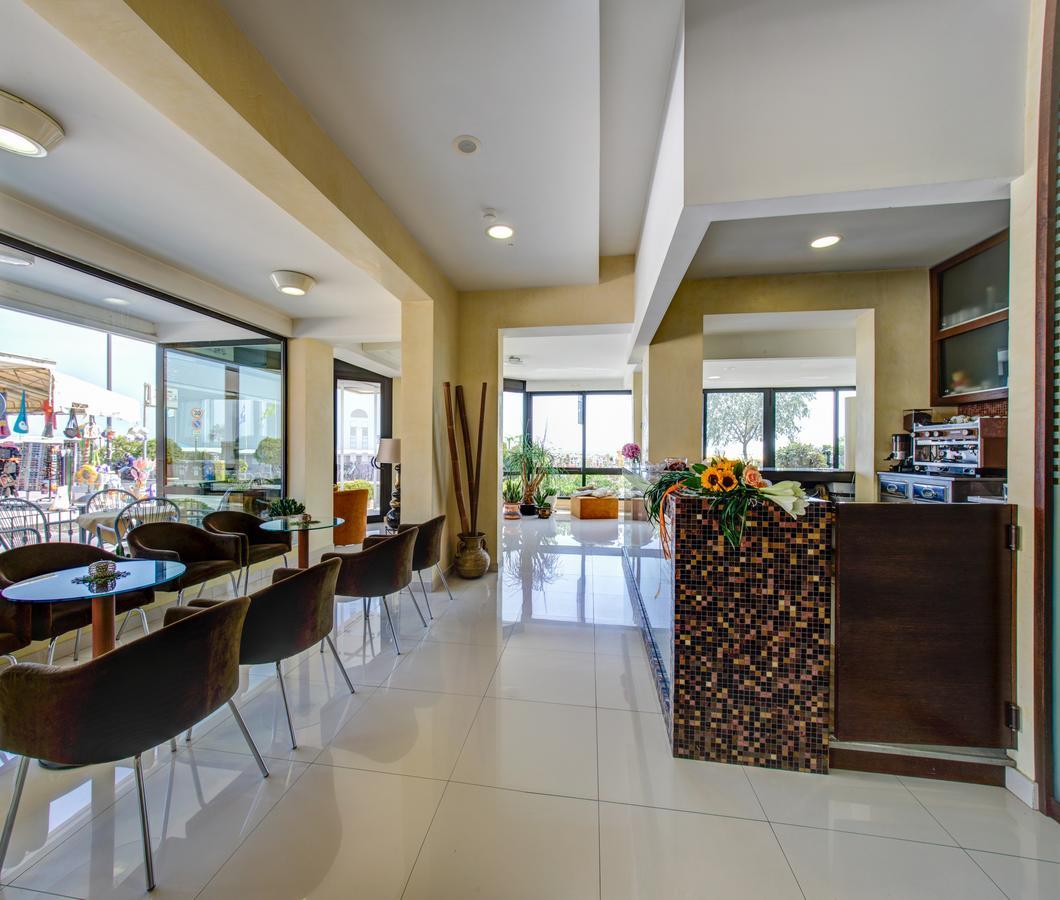 Hotel Deanna Bellaria-Igea Marina Bagian luar foto