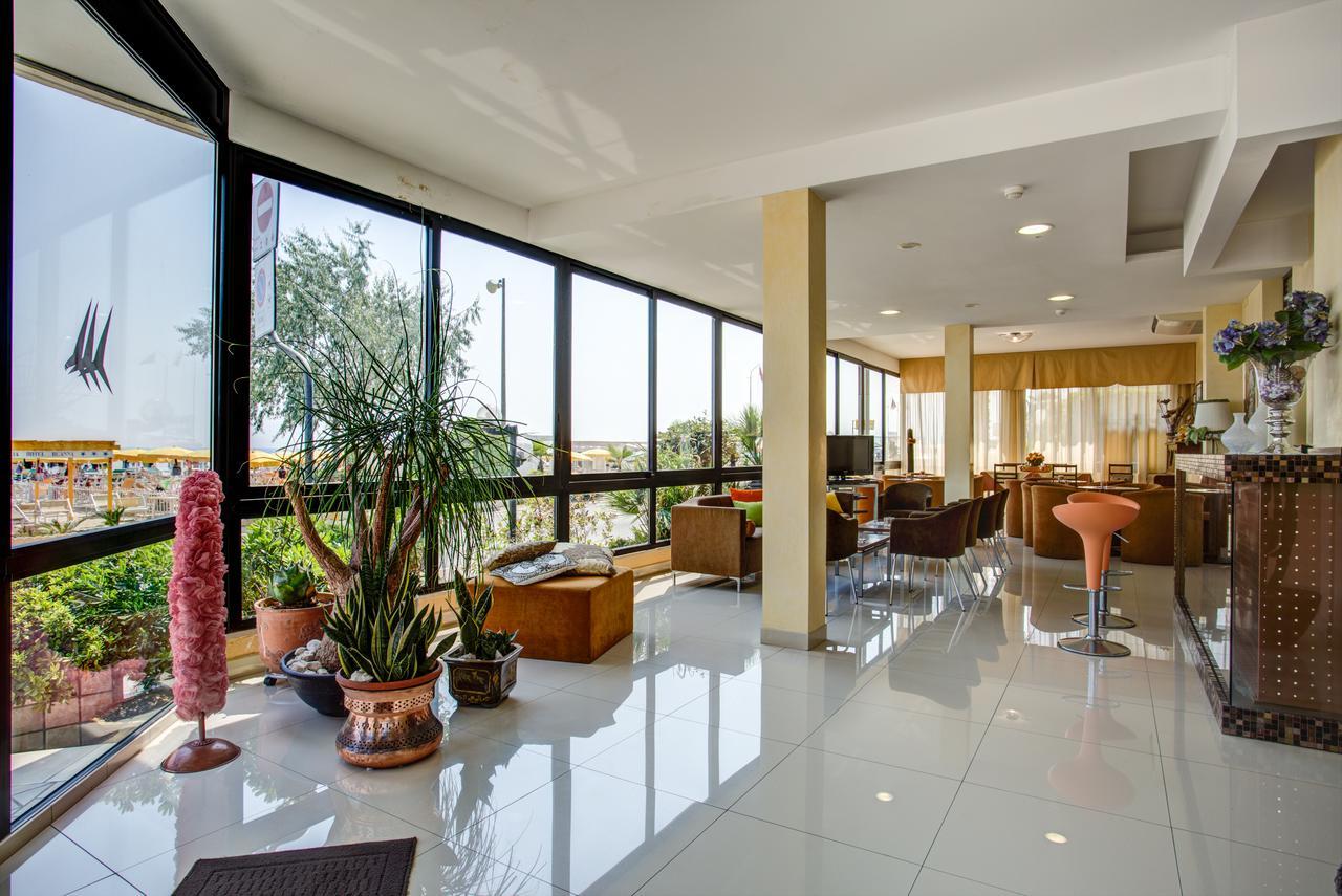 Hotel Deanna Bellaria-Igea Marina Bagian luar foto